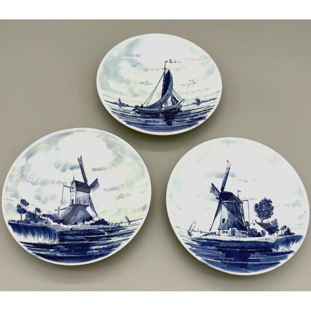 Vintage Delfts Blue Royal Wall Plates Hand Painted Set of 3 Made in Holland 5.5"